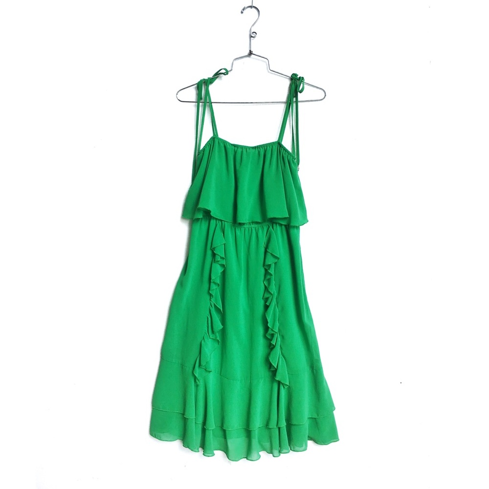 Chiffon ruffled dress in bright emerald green